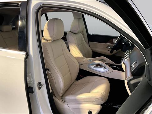 Used 2022 Mercedes-Benz GLE 450 4MATIC image 11
