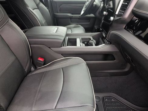 New 2026 RAM 3500 Limited AWD/4WD image 34