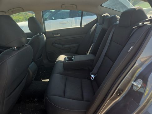 Used 2021 Nissan Altima 2.5 SV FWD image 11