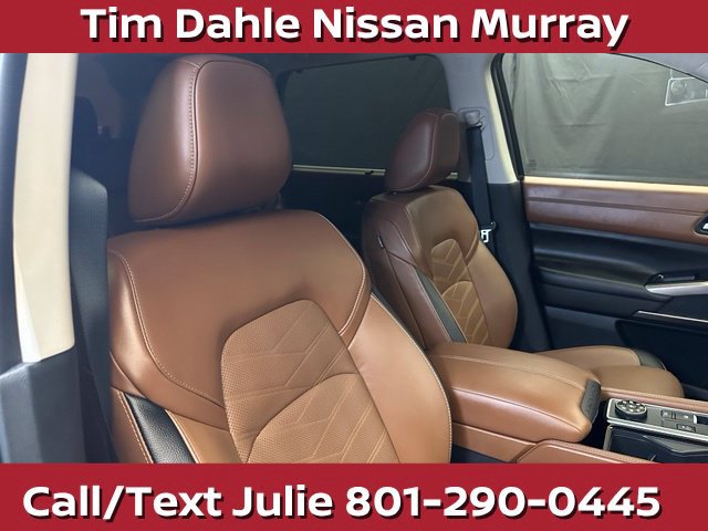 Used 2024 Nissan Pathfinder Platinum w/ Cargo Package AWD/4WD image 16