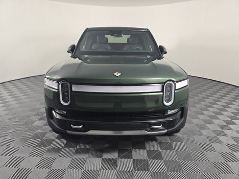 Used 2024 Rivian R1T Adventure image 8