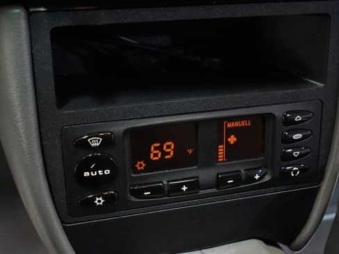 Used 2001 Porsche 911 Carrera RWD image 18
