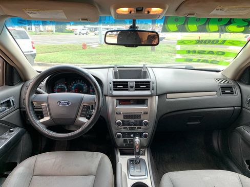 Used 2010 Ford Fusion SE image 12