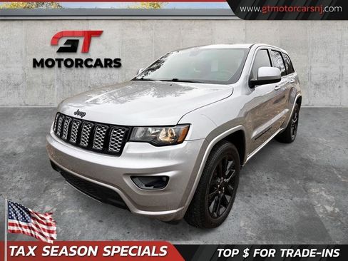 Used 2018 Jeep Grand Cherokee Altitude image 1