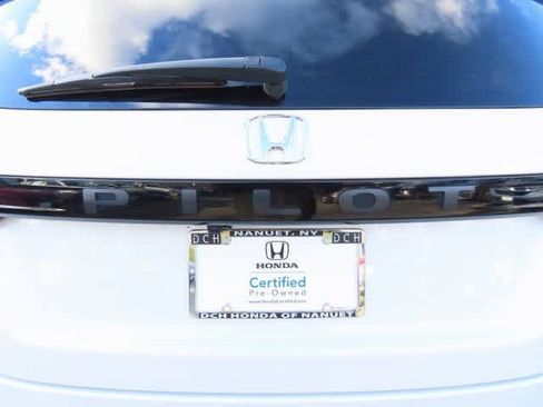 Certified 2025 Honda Pilot Touring image 7