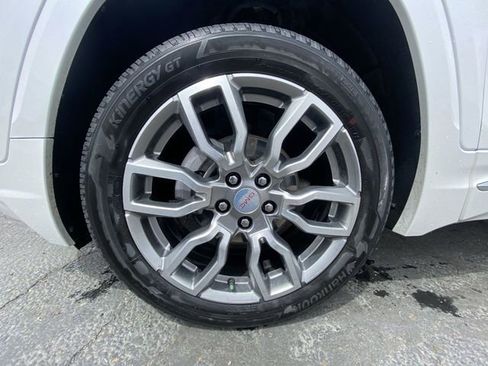 Used 2023 GMC Terrain Denali w/ LPO, Floor Liner Package AWD/4WD image 10