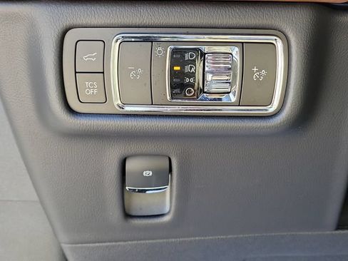 Certified 2023 Lincoln Nautilus Reserve AWD/4WD image 13