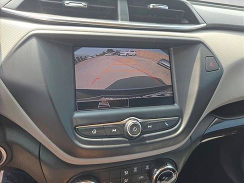 Used 2023 Chevrolet TrailBlazer LT w/ Confidence II Package FWD image 14