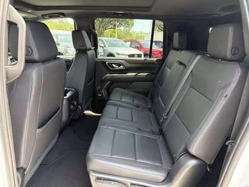 Used 2023 Chevrolet Suburban Z71 w/ Luxury Package AWD/4WD image 14