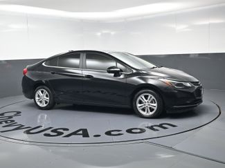 Used 2018 Chevrolet Cruze LT w/ Convenience Package video 2