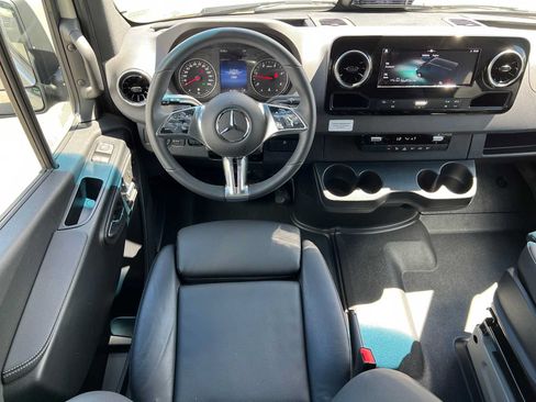 Used 2026 Mercedes-Benz Sprinter 2500 image 41