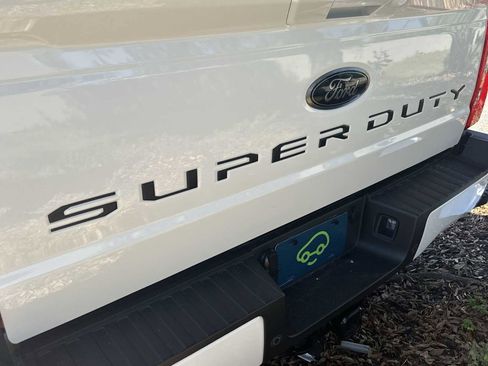 Used 2024 Ford F250 Lariat w/ Lariat Ultimate Package AWD/4WD image 11