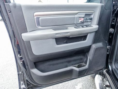 Used 2017 RAM 2500 SLT image 17