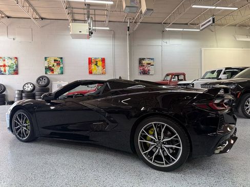 Used 2024 Chevrolet Corvette Stingray Premium Conv w/ Z51 Performance Package RWD image 4
