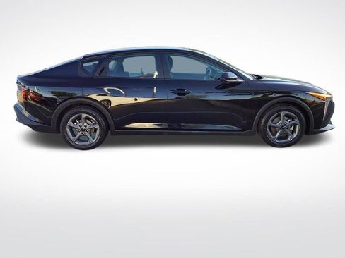 Used 2025 Kia K4 FWD image 11