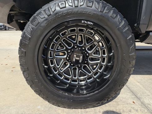 Used 2023 GMC Sierra 3500 Denali w/ Denali Black Diamond Edition image 58