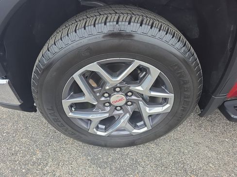 Used 2024 GMC Sierra 1500 SLT w/ SLT Premium Plus Package image 11