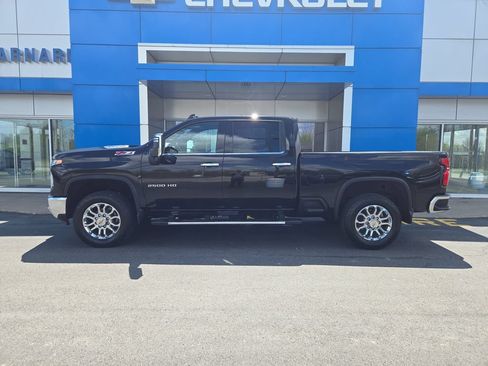 Certified 2025 Chevrolet Silverado 2500 LTZ w/ LTZ Premium Package AWD/4WD image 6