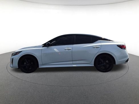 Used 2024 Nissan Sentra SR w/ SR Premium Package FWD image 8