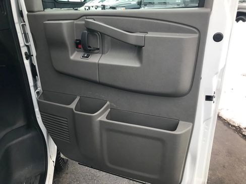 Used 2020 Chevrolet Express 2500 LS image 30