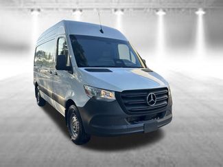 Used 2025 Mercedes-Benz Sprinter 2500 video 2
