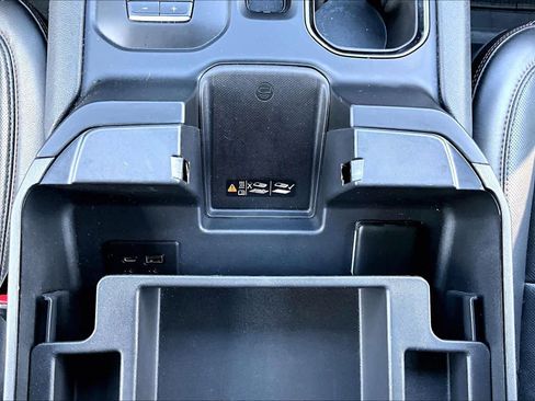 Used 2023 GMC Sierra 1500 AT4 image 36