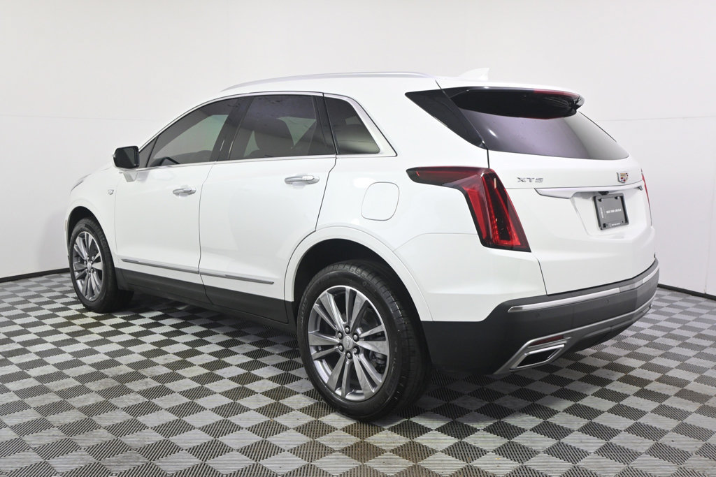 Used 2025 Cadillac XT5 Premium Luxury FWD image 3
