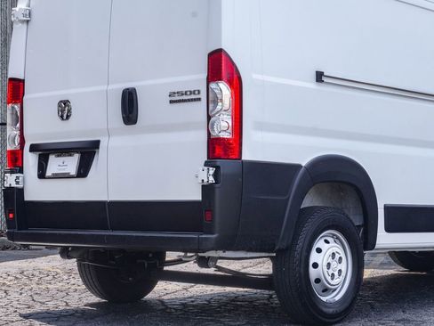 Used 2023 RAM ProMaster 2500 FWD image 12