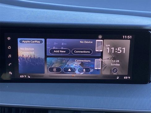 Certified 2025 Nissan Murano SV image 23