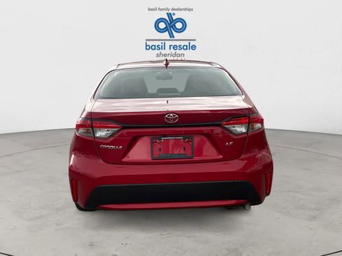 Used 2020 Toyota Corolla LE image 5