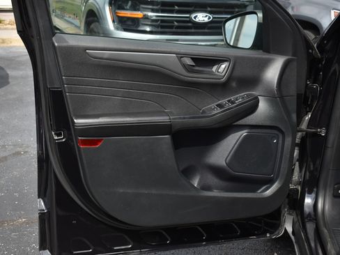 Used 2025 Ford Escape Active FWD image 12