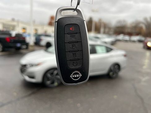 New 2025 Nissan Versa SR w/ Trunk Package image 45