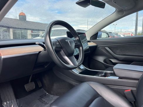 Used 2018 Tesla Model 3 Long Range image 31