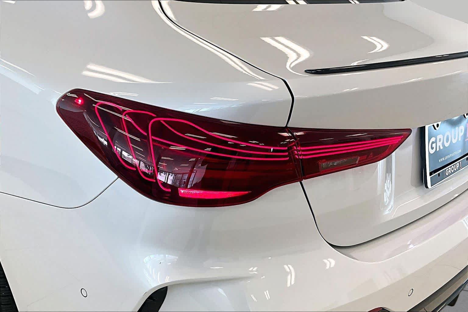 Used 2025 BMW M440i Coupe w/ Premium Package RWD image 26