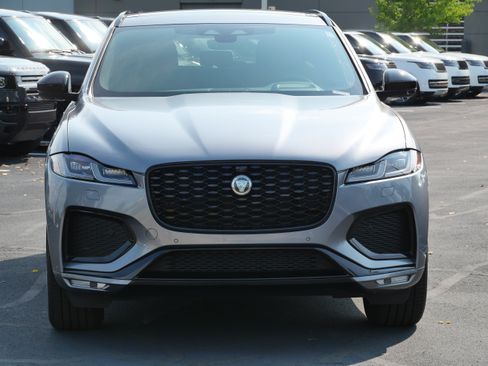 Certified 2026 Jaguar F-PACE R-Dynamic S AWD/4WD image 8