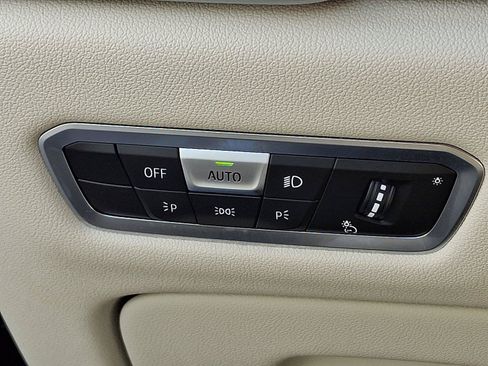 Used 2022 BMW X5 xDrive40i w/ Premium Package AWD/4WD image 26