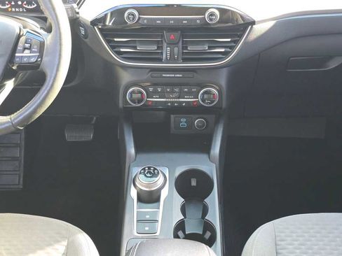 Used 2021 Ford Escape SE w/ SE Sport Appearance Package image 13