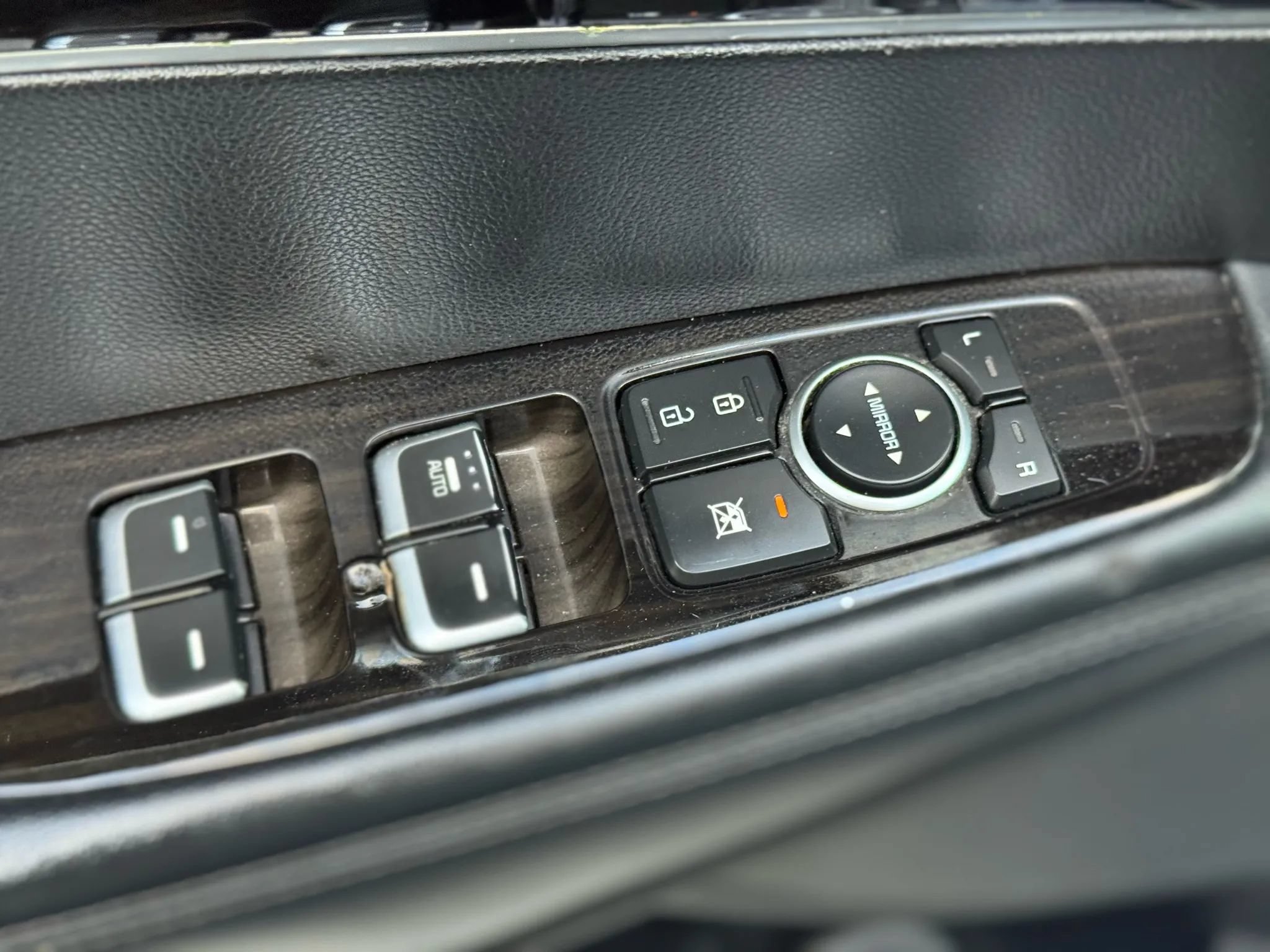 Used 2019 Kia Sorento L FWD image 11