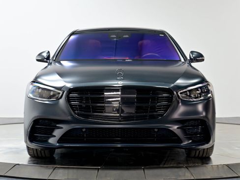 Used 2022 Mercedes-Benz S 580 4MATIC Sedan w/ AMG Line Package image 49