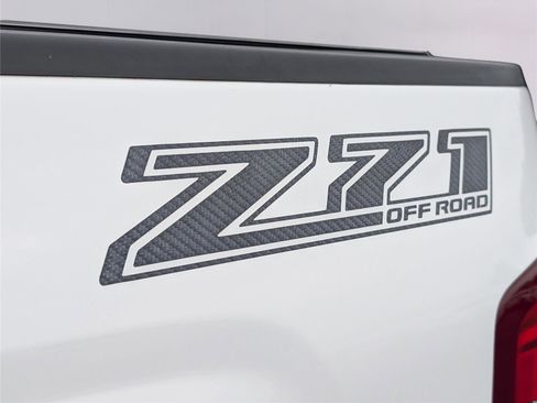 Used 2017 Chevrolet Silverado 1500 LTZ Z71 w/ LTZ Plus Package AWD/4WD image 42