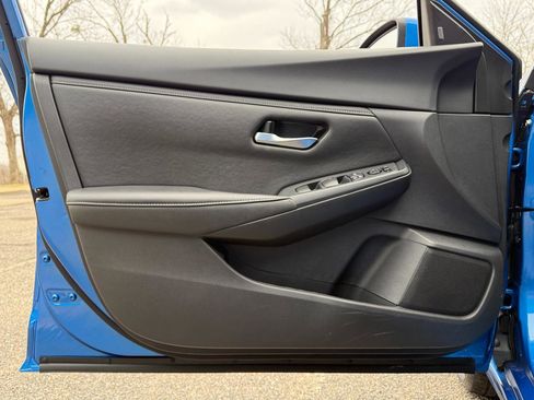 Used 2025 Nissan Sentra SV image 13