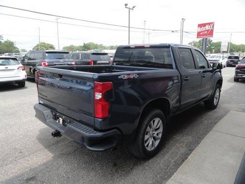 Used 2021 Chevrolet Silverado 1500 Custom w/ LPO, Dark Essentials Package AWD/4WD image 4