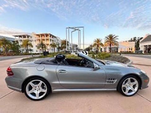Used 2009 Mercedes-Benz SL 550 SL 550 2dr Convertible image 2