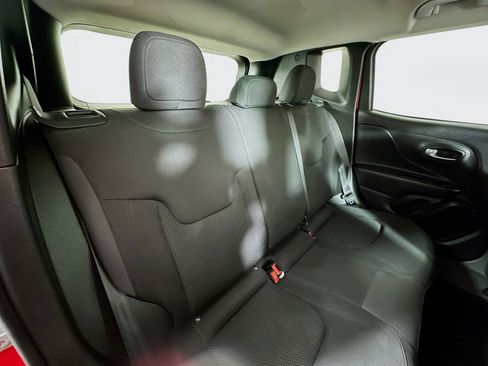 Used 2020 Jeep Renegade Altitude image 24