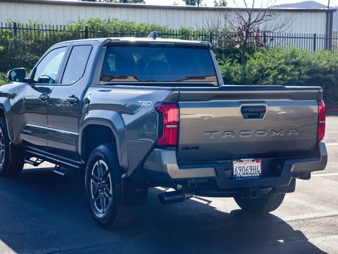 Certified 2025 Toyota Tacoma TRD Sport image 5