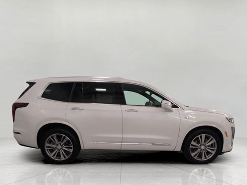 Used 2025 Cadillac XT6 Premium Luxury w/ Technology Package AWD/4WD image 11