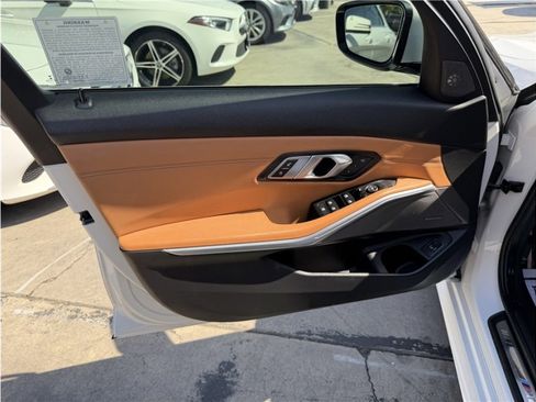 Used 2020 BMW 330i Sedan w/ M Sport Package RWD image 15