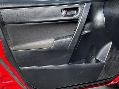 Used 2019 Toyota Corolla LE image 24