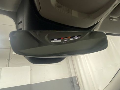 Certified 2025 Volvo S60 B5 Core image 28