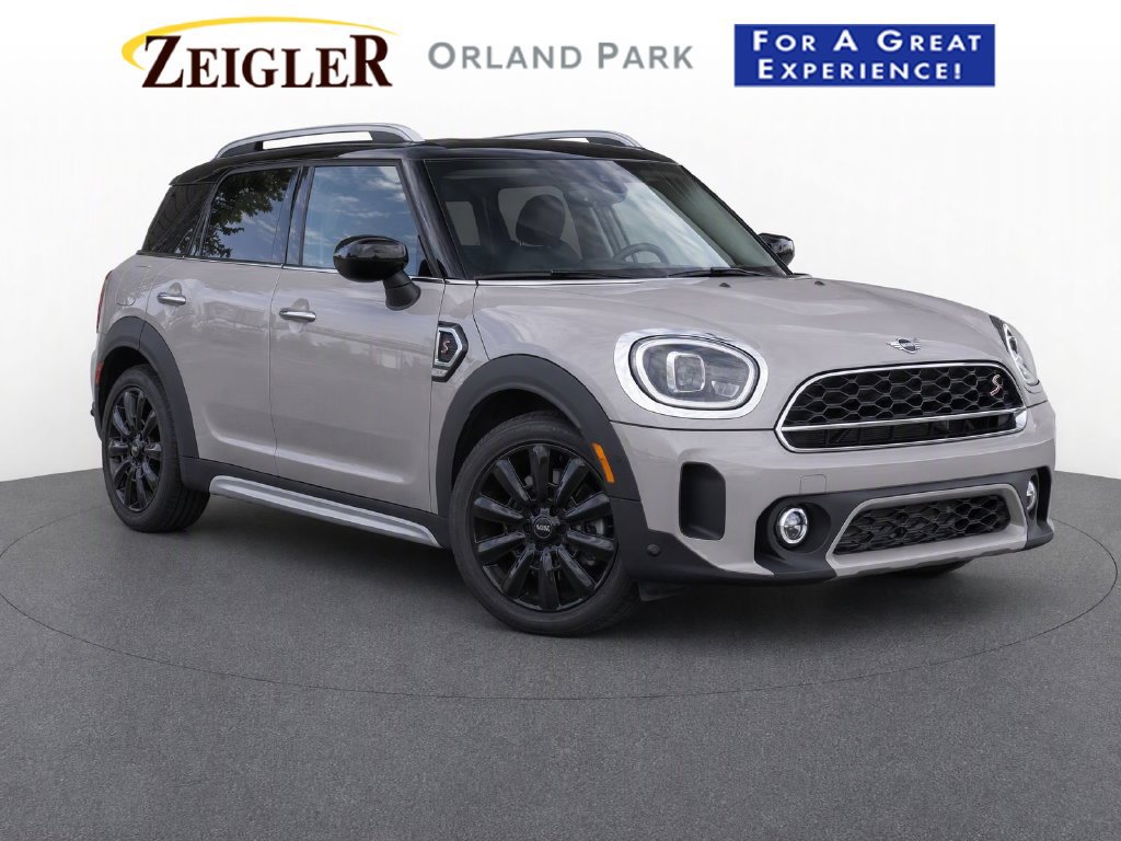 Used 2024 MINI Cooper Countryman S w/ Premium Package FWD image 1